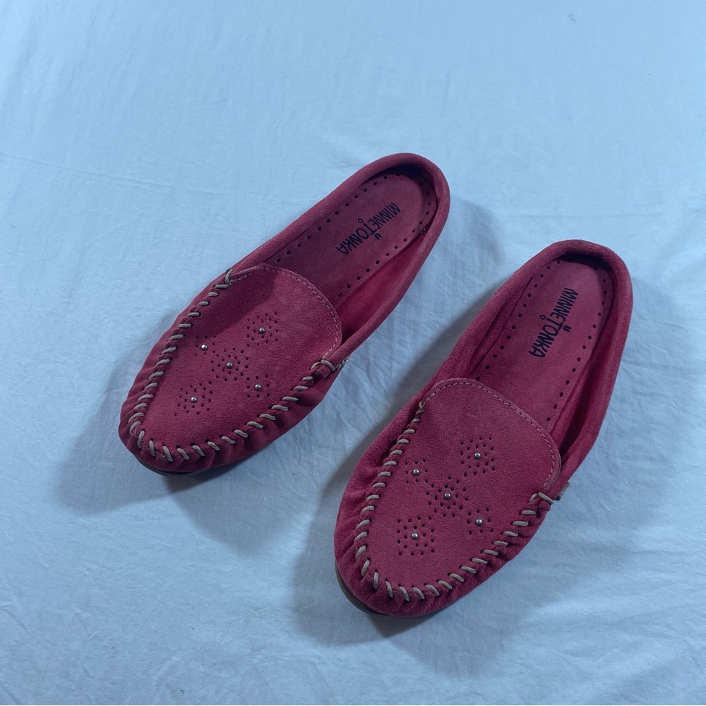 Pink Minnetonka Moccasins Leather Suede Women 8.5 Beaded Stitching Slip on - Picture 4 of 4